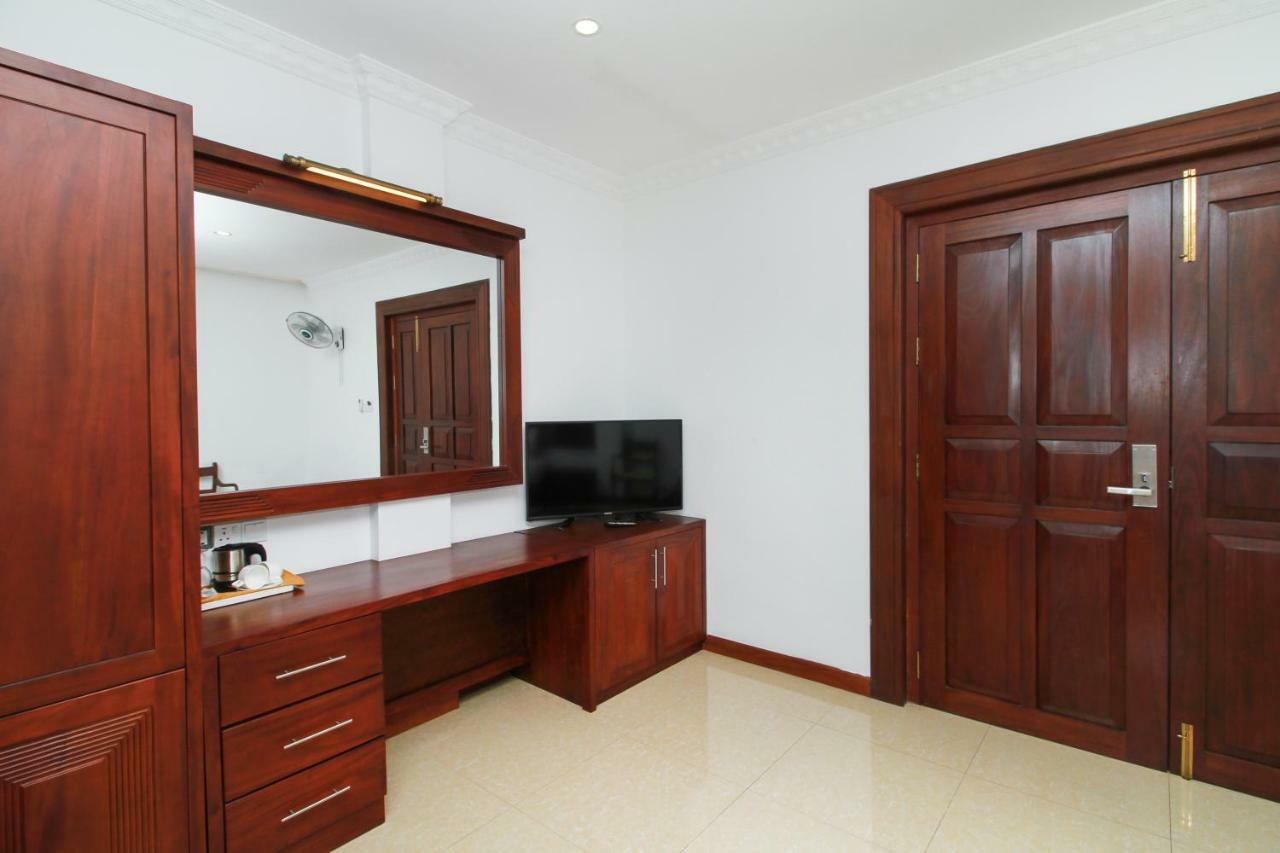 Hotel Queensbury Malabe Kaduwela Bagian luar foto