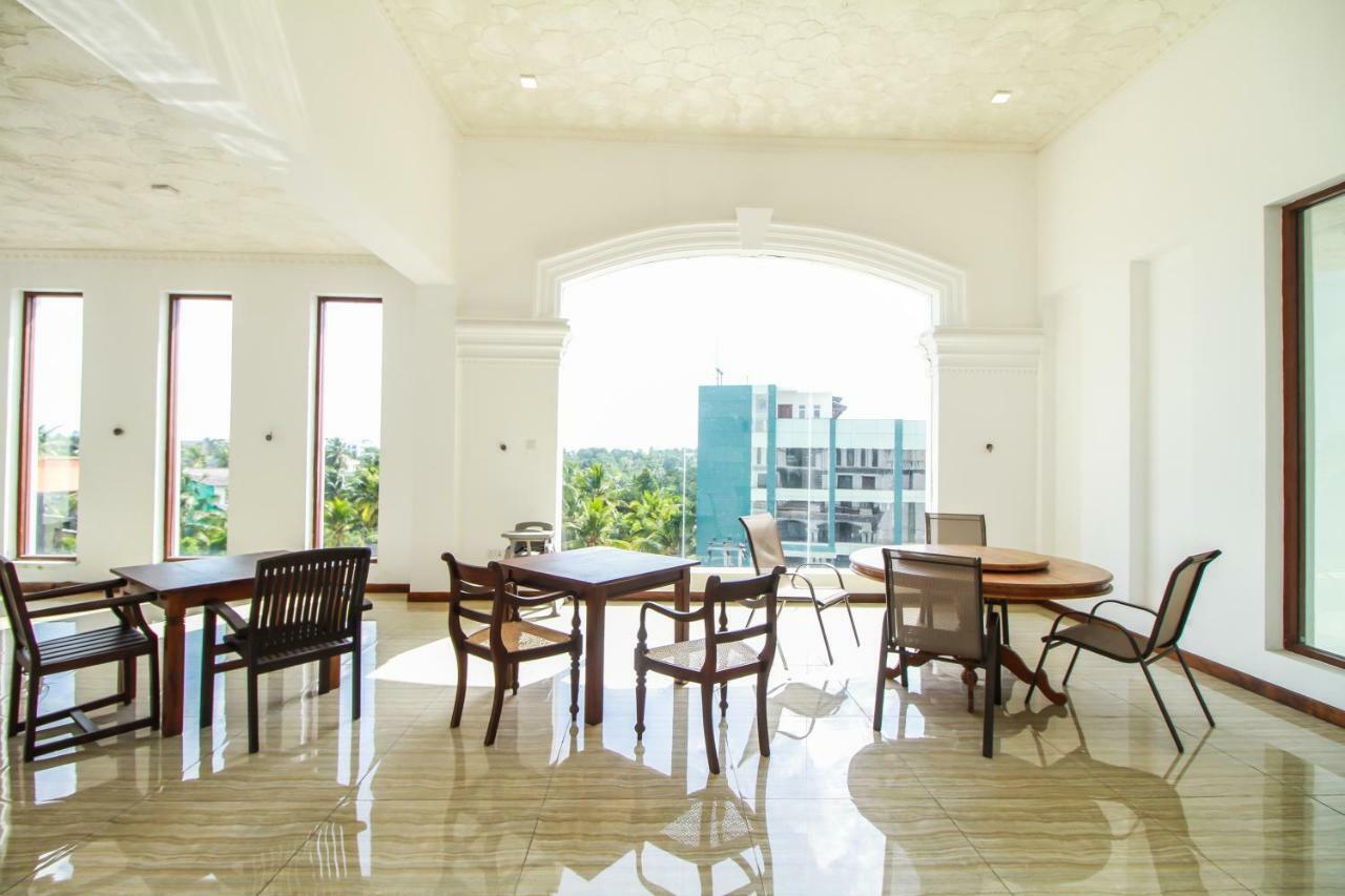 Hotel Queensbury Malabe Kaduwela Bagian luar foto